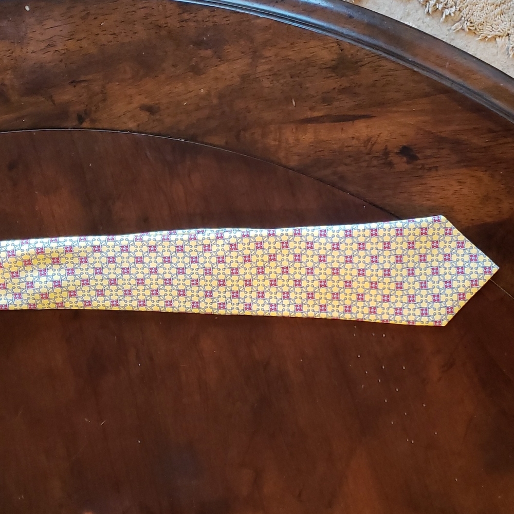 Hermès Tie in Yellow with Blue and Red Floral